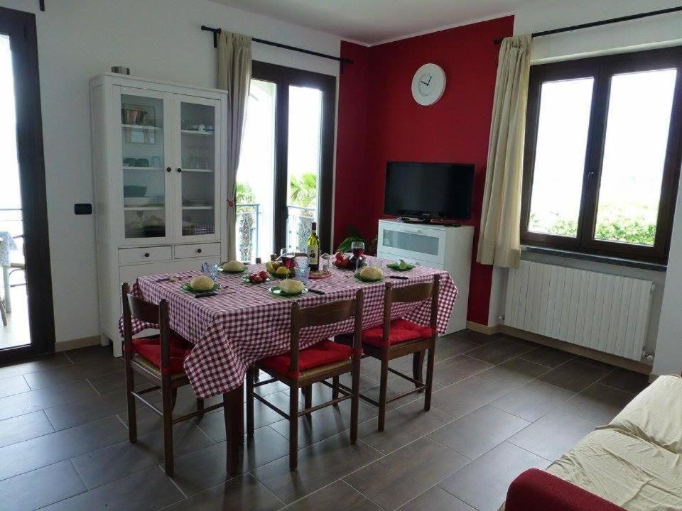Residence Leggeri Apartments Domaso Eksteriør bilde